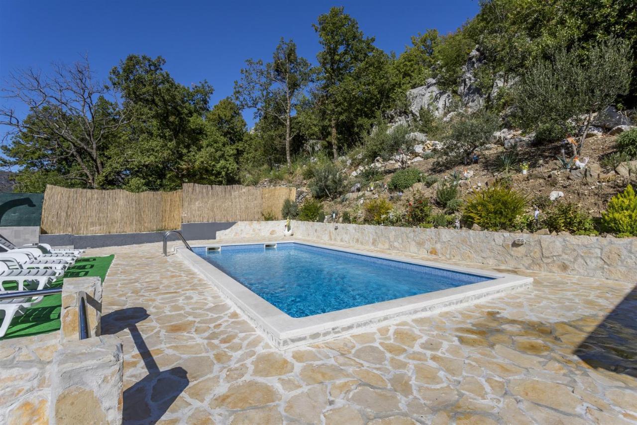Holiday Home Dijamant Kučiće Exteriér fotografie