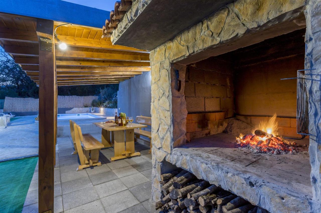Holiday Home Dijamant Kučiće Exteriér fotografie