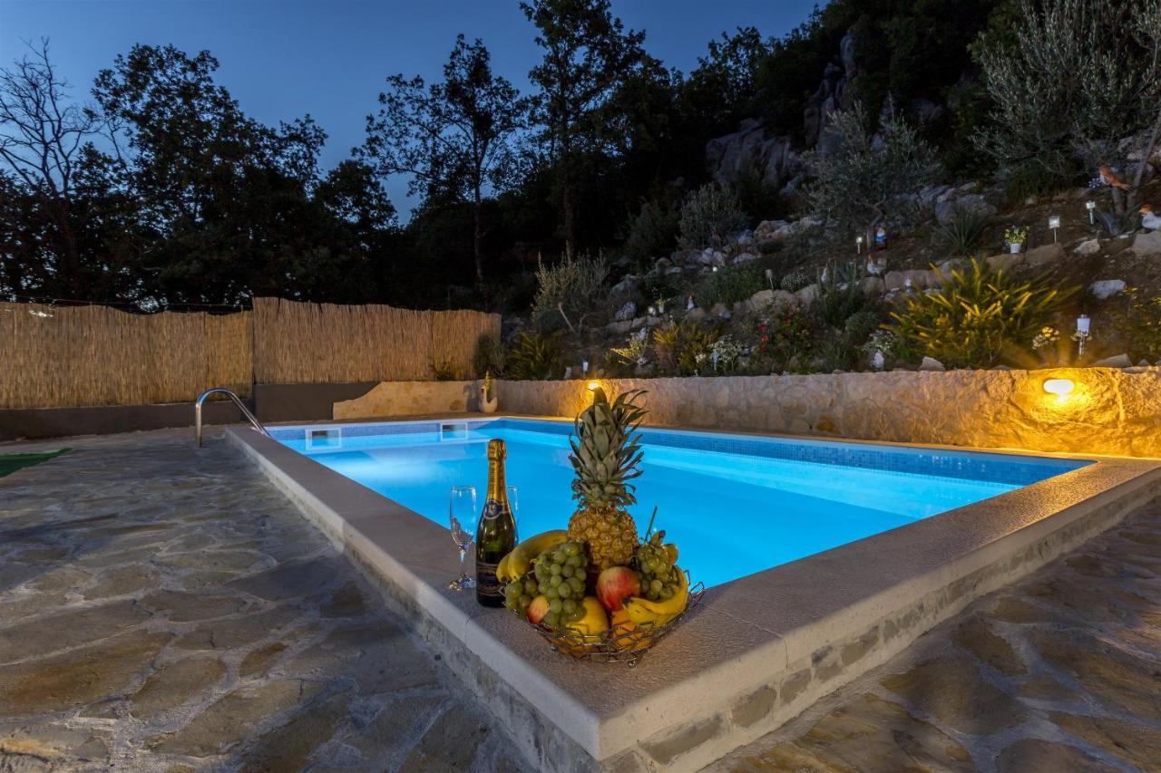 Holiday Home Dijamant Kučiće Exteriér fotografie