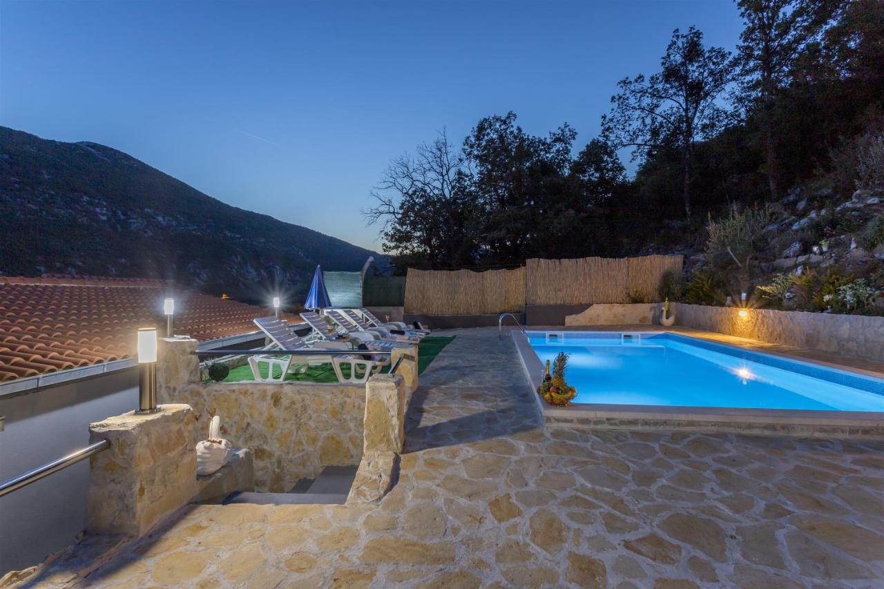 Holiday Home Dijamant Kučiće Exteriér fotografie
