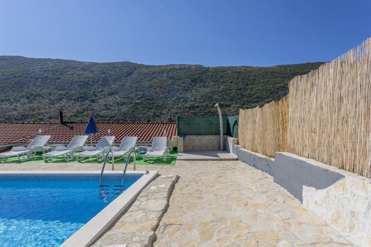 Holiday Home Dijamant Kučiće Exteriér fotografie