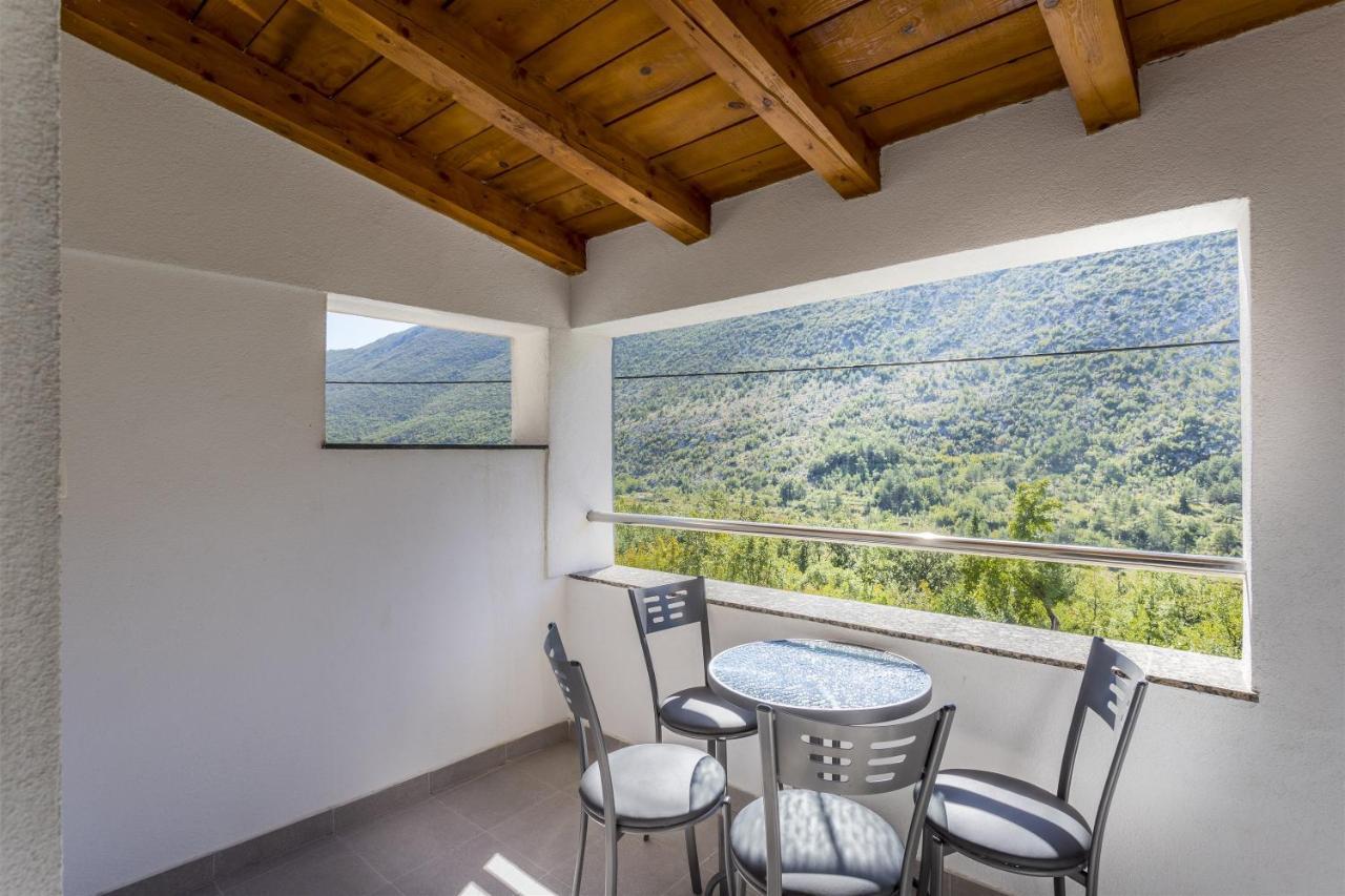 Holiday Home Dijamant Kučiće Exteriér fotografie