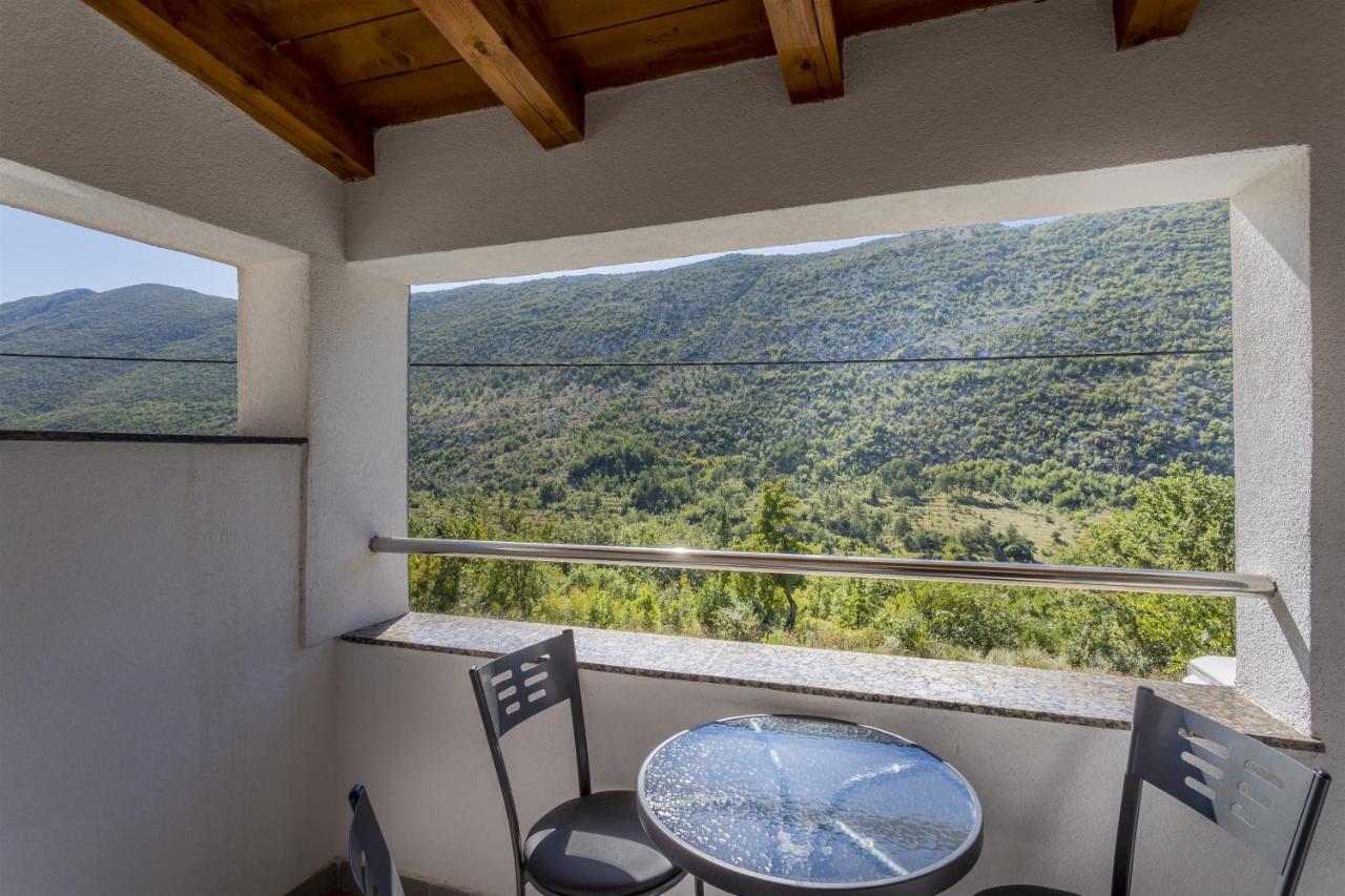 Holiday Home Dijamant Kučiće Exteriér fotografie