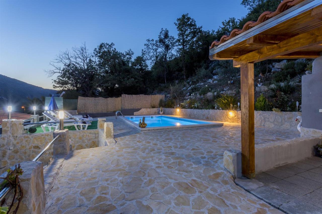 Holiday Home Dijamant Kučiće Exteriér fotografie