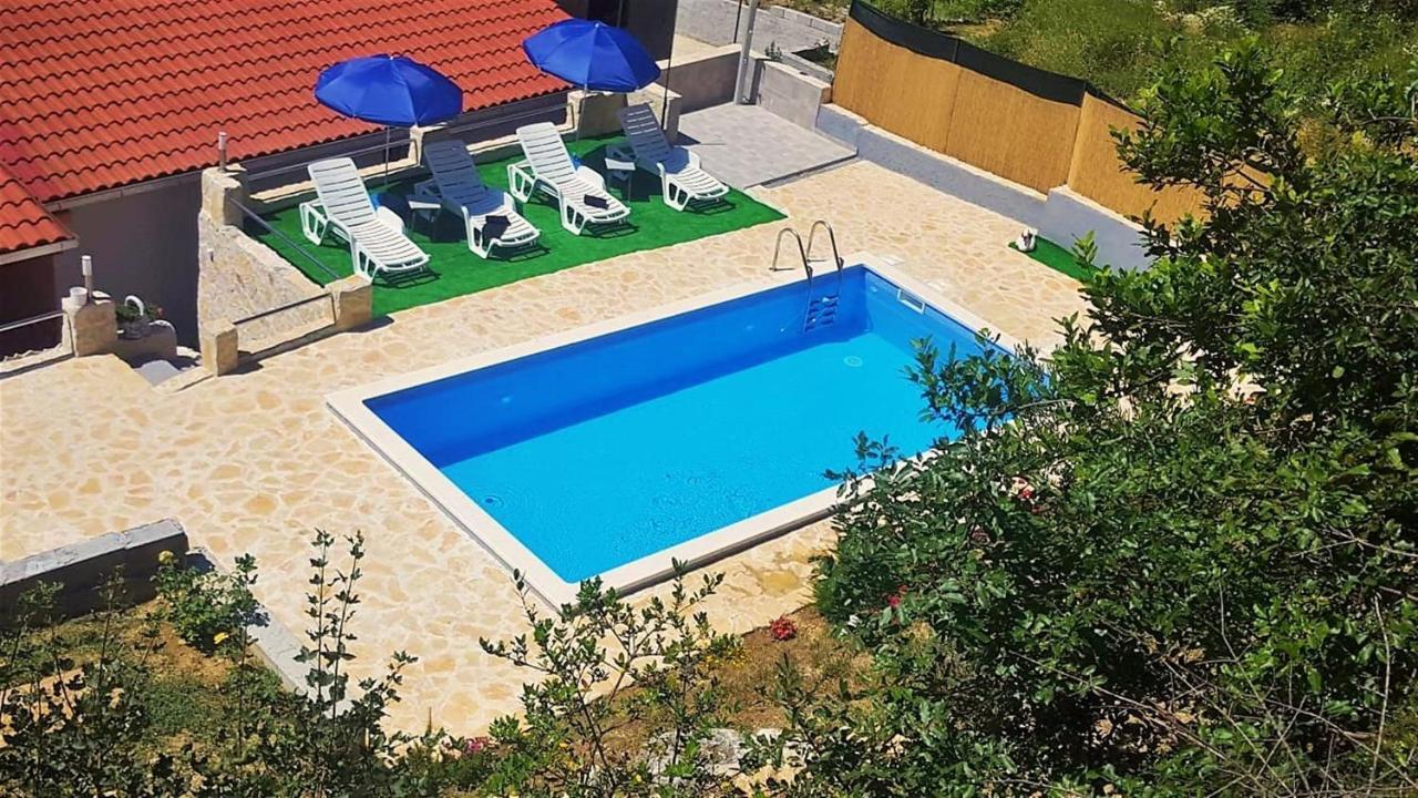 Holiday Home Dijamant Kučiće Exteriér fotografie